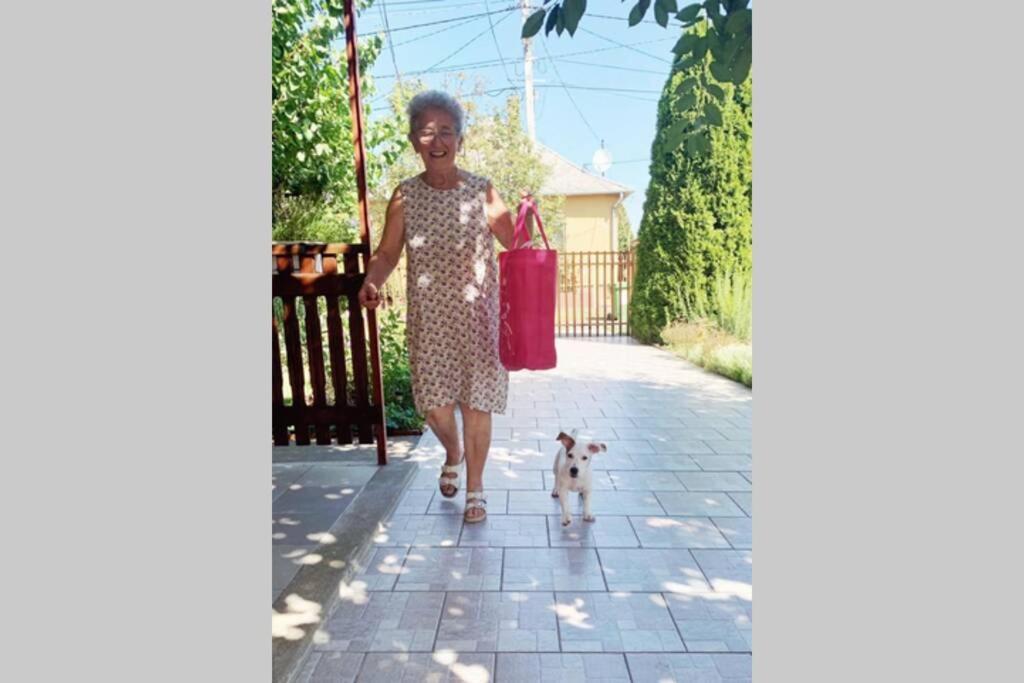 Balla Mama, ไฮจ์ดุสโซบอสโล ภายนอก รูปภาพ